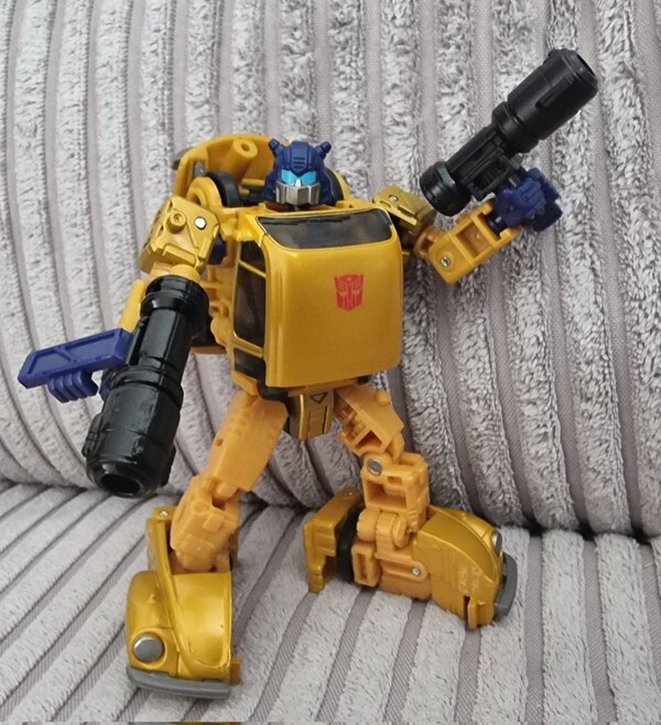 Transformers Legacy Buzzworthy Bumblebee Creatures Collide 4 Pack Image  (1 of 30)